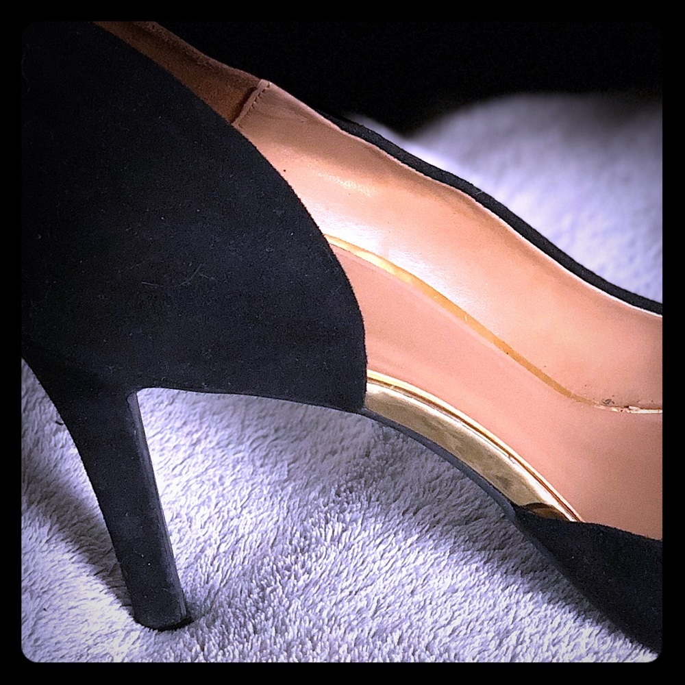 Black Suede Pumps